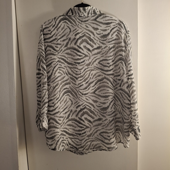 Alfred Dunner Women's Animal Print Blouse - Picture 2 of 8